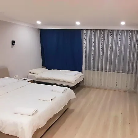 Grand Ayhan Κουσάντασι