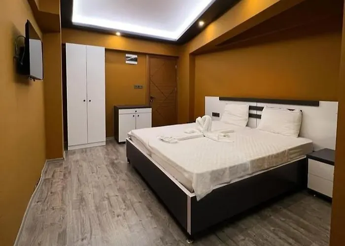 Grand Ayhan *